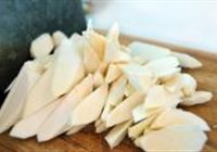 茭白炒毛豆籽的做法 步骤3