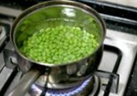 毛豆米炒大头菜的做法 步骤1