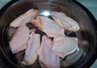 蒜香鸡翅串的做法 步骤1