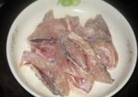 枝竹焖鲩鱼的做法 步骤2