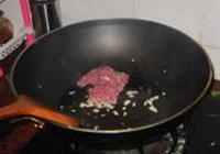 瘦肉炒小脆瓜的做法 步骤3