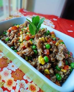 蚝油肉碎炒杂蔬