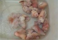 腐乳猪蹄的做法 步骤3