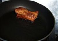 软绵的土豆扣肉的做法 步骤2