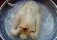 熏烤三黄鸡的做法 步骤3