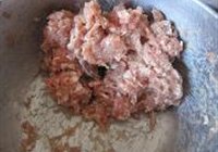 蚝油肉碎炒杂蔬的做法 步骤1