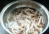 茶树菇炒肉片的做法 步骤3