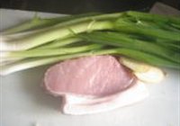 大蒜炒肉片的做法 步骤1