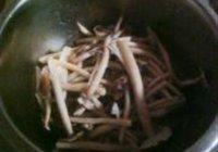 茶树菇炒肉片的做法 步骤4