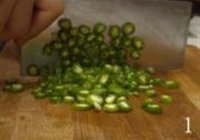 青椒焖鱼杂的做法 步骤1