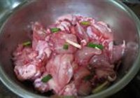 麻辣鸡的做法 步骤2