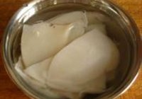 爆炒墨鱼卷的做法 步骤3