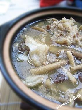 茶树菇牛骨煲