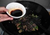 尖椒木耳炒豆腐的做法 步骤12