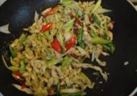 大葱炒豆丹的做法 步骤8