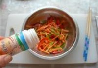 蔬菜培根卷的做法 步骤7