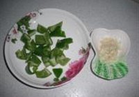 尖椒木耳炒豆腐的做法 步骤3