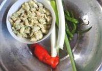 大葱炒豆丹的做法 步骤1