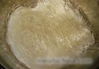 白菜粉丝蒸虾的做法 步骤2