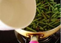 肉丝炒豇豆的做法 步骤9