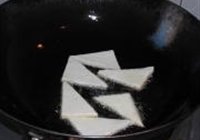 尖椒木耳炒豆腐的做法 步骤7