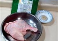 蒜香脆皮鸭腿的做法 步骤1