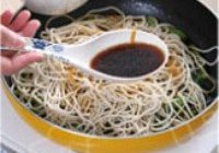 扁豆焖面的做法 步骤10