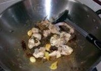 梅菜辣子鸡的做法 步骤5
