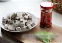 剁椒黑豆腐的做法 步骤1