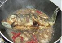 干烧鲤鱼的做法 步骤11