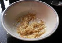 蒜茸粉丝蒸鲜鲍的做法 步骤5