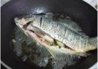 干烧鲤鱼的做法 步骤3