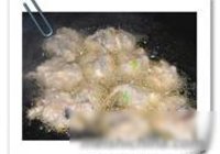 炸小鲫头鱼的做法 步骤6