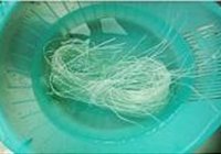 酸菜肥肠煲的做法 步骤1