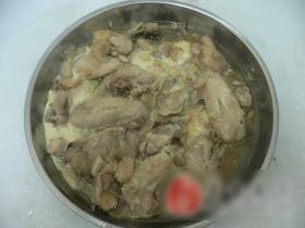 蒸咸鸡