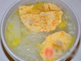 大白菜蛋饺粉丝汤