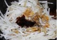 萝卜丝炒银鱼干的做法 步骤7