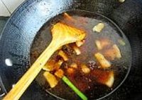 土豆烧肉的做法 步骤11