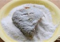 剁椒粉蒸鲶鱼的做法 步骤2