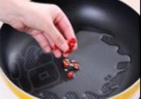 芹菜炒熏干的做法 步骤6