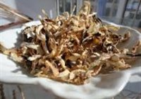 西瓜皮炖颈骨的做法 步骤1