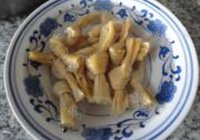 西瓜皮炖颈骨的做法 步骤3