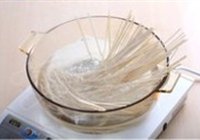 西红柿鸡蛋面的做法 步骤3