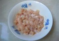 泡菜炒鸡丁的做法 步骤1