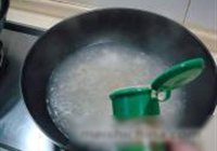 酸菜粉条汆白肉的做法 步骤7