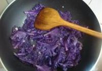 蒜茸羽衣甘蓝的做法 步骤8