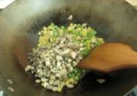 虾仁烩米饭的做法 步骤5