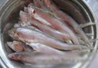 油炸凤尾鱼的做法 步骤1