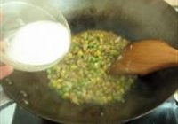 虾仁烩米饭的做法 步骤9