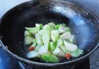 红椒丝瓜的做法 步骤7